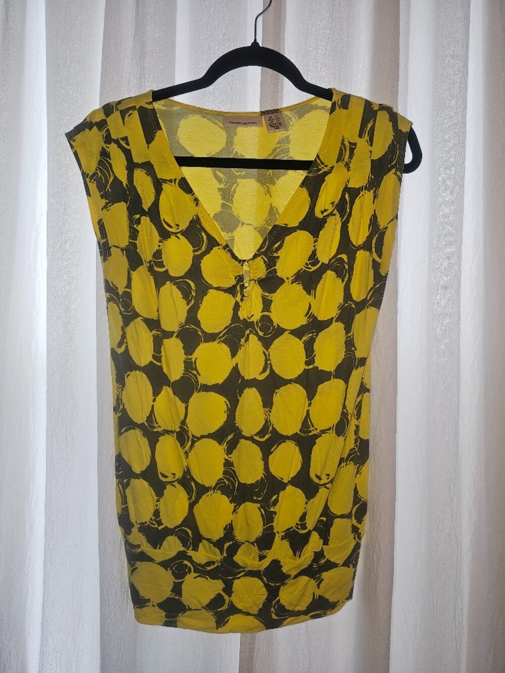DKNY Yellow/Gray V-Neck w/Keyhole Top Banded Bottom Size XS